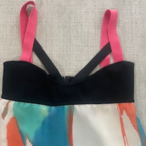 Versace - Picture 2 of 4